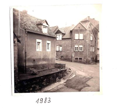 Altes_kath_Schulhaus-1983_400